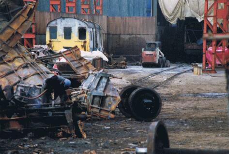 Snailwell S60106 part cut at Snailwell.Looks like a CCT behind.Maybe 94236. Snailwell S60106 part cut at Snailwell.Looks like a CCT behind.Maybe 94236.