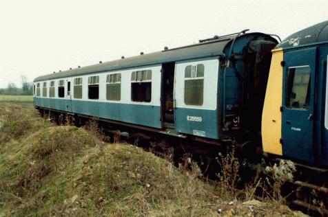 E25559 SK Snailwell. E25559 SK seen at Snailwell on 12th February 1989. This coach had previously spent some time at Ely yard as far back as 1986. E25559 SK Snailwell. E25559 SK seen at Snailwell on 12th February 1989. This coach had previously spent some time at Ely yard as far back as 1986.