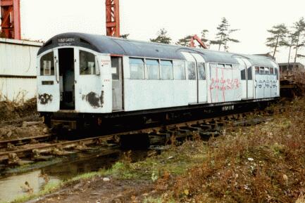 1962 Stock DM1416 at Snailwell 1962 Stock DM1416 at Snailwell on 4th December 1993. 1962 Stock DM1416 at Snailwell 1962 Stock DM1416 at Snailwell on 4th December 1993.