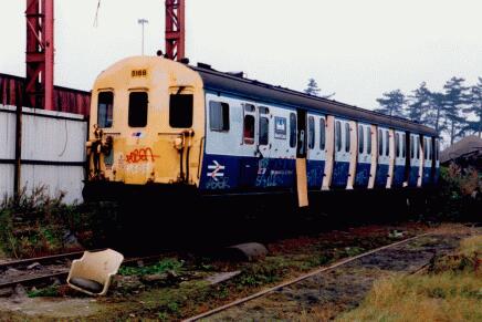 Class 415 EPB Snailwell S14335S from set 5168 at Snailwell 15th October 1991. Class 415 EPB Snailwell S14335S from set 5168 at Snailwell 15th October 1991.